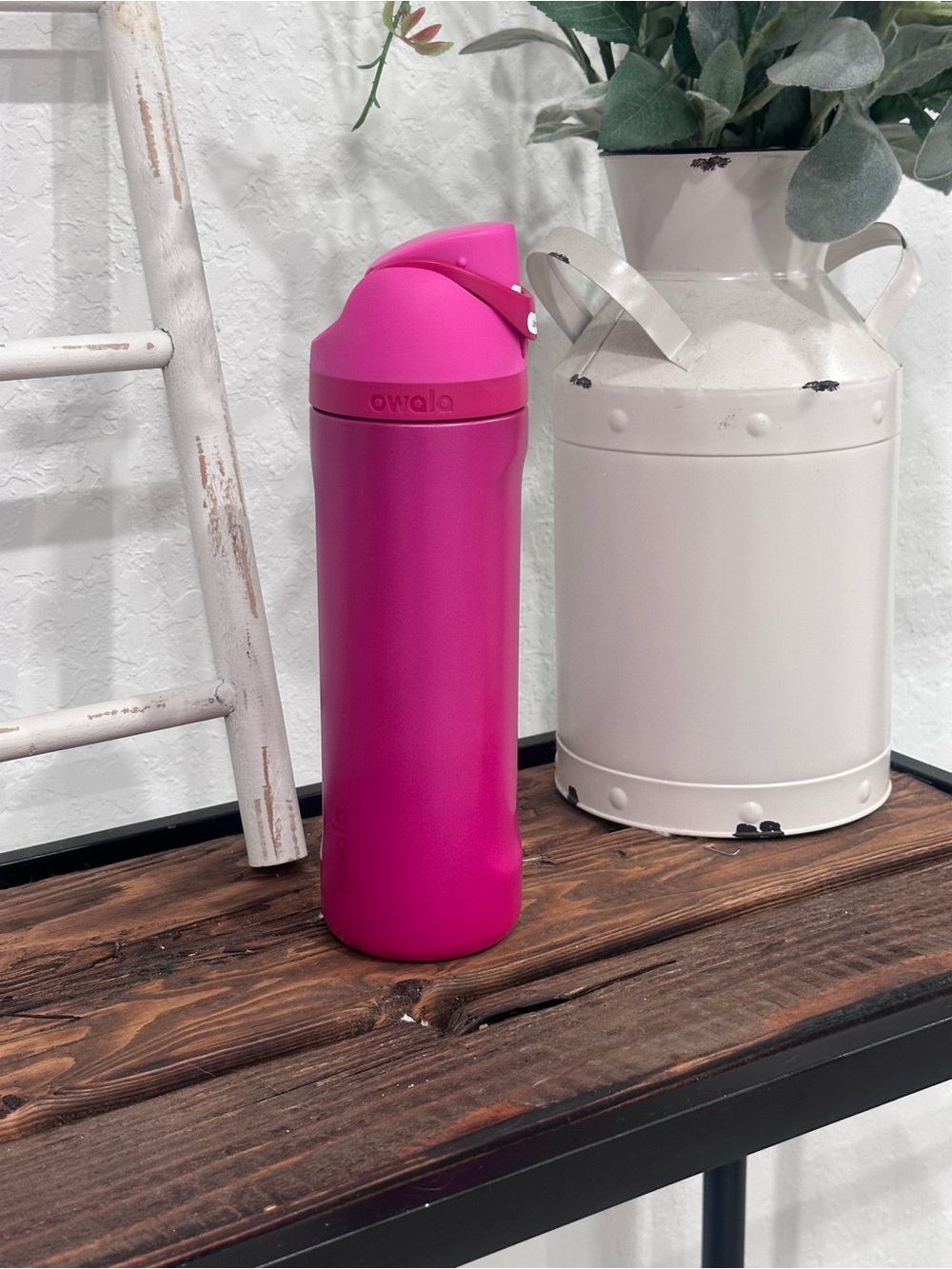 Owala Pink Drink Vibes 24oz FreeSip Limited Edition Starbucks Release